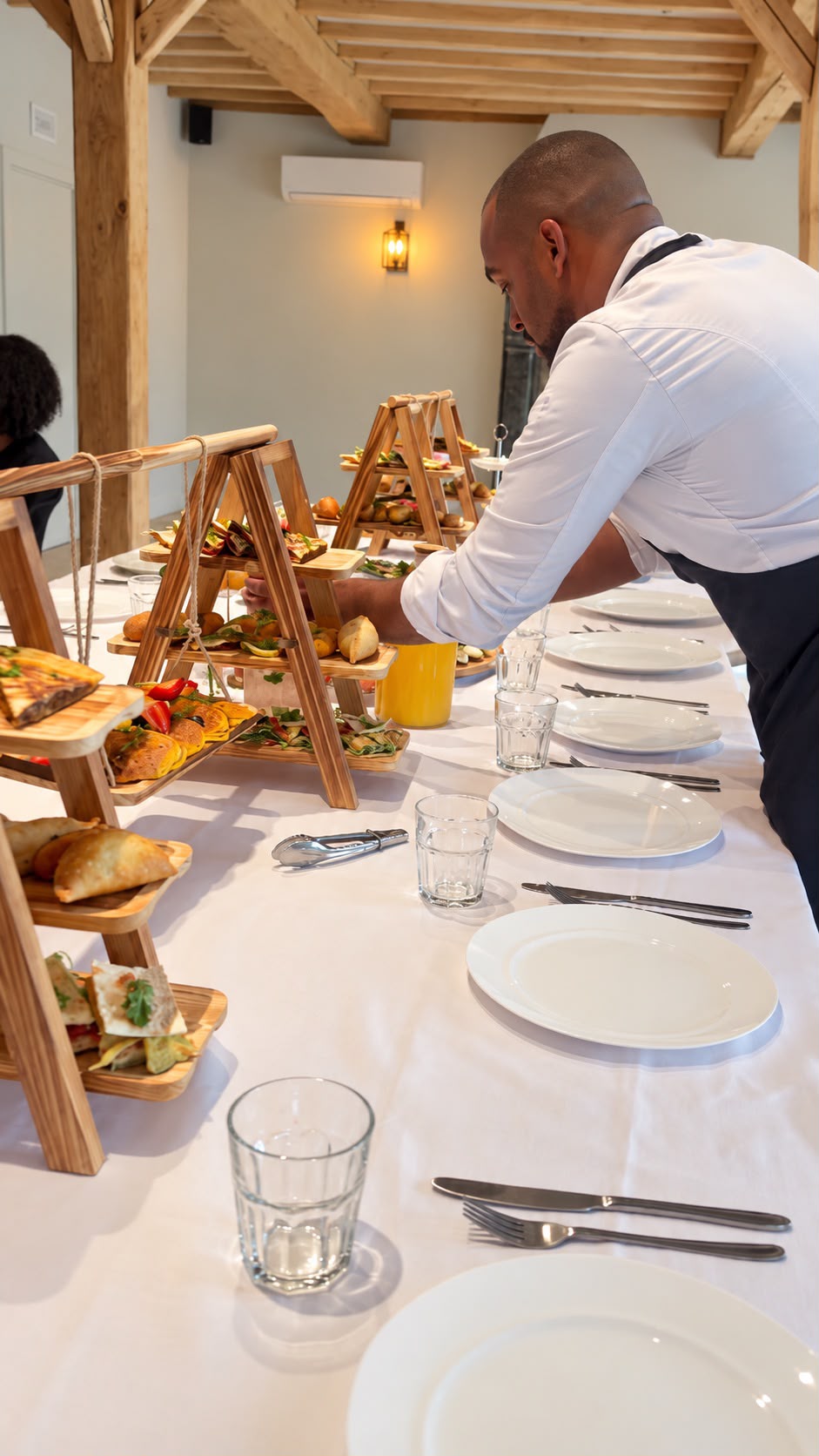 Chef Arsenio dekt de tafel